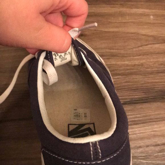 Vans - Picture 6 of 6